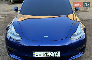 Tesla Model 3  2020