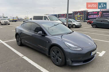 Tesla Model 3  2023