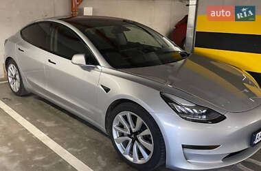 Tesla Model 3  2018