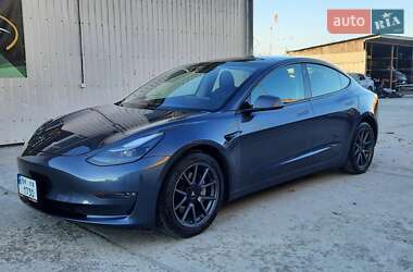 Tesla Model 3  2020