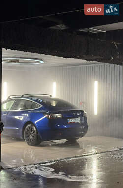Tesla Model 3  2018