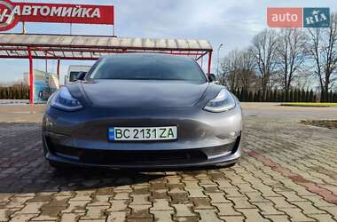 Tesla Model 3  2019