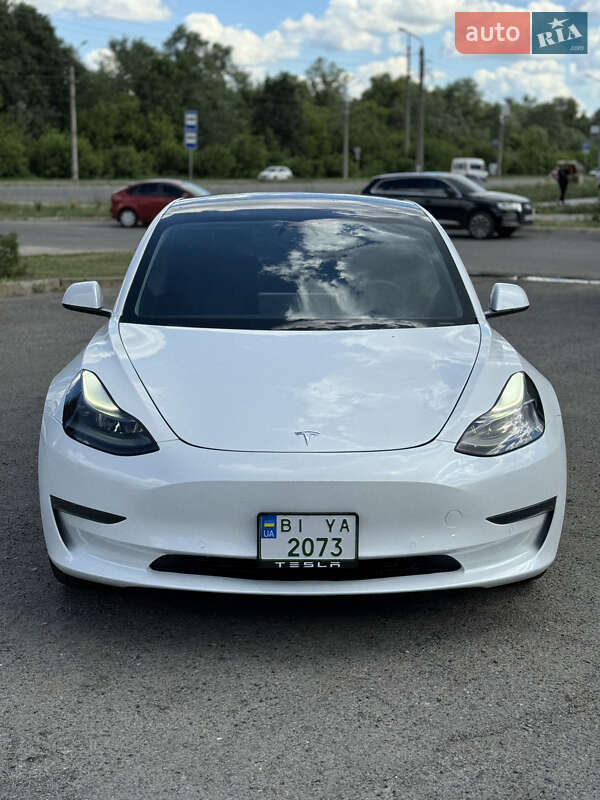 Седан Tesla Model 3 2021 в Полтаве