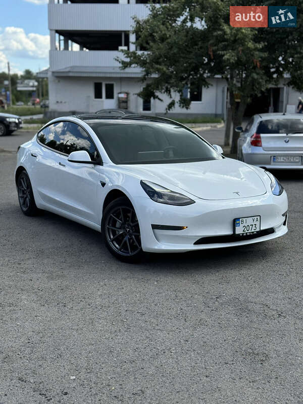 Седан Tesla Model 3 2021 в Полтаве