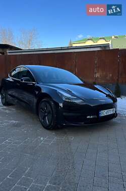 Tesla Model 3  2019
