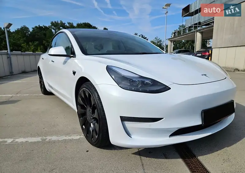 Tesla Model 3 2021