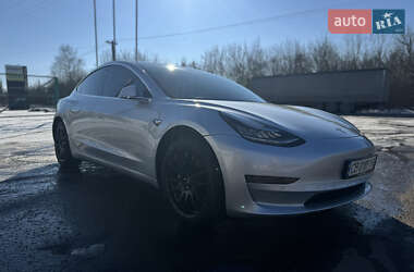 Tesla Model 3  2018