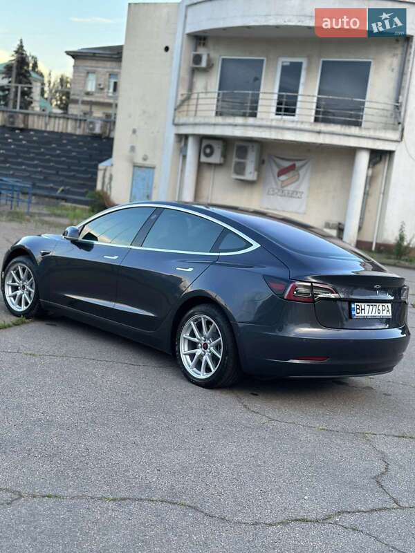 Седан Tesla Model 3 2018 в Одессе