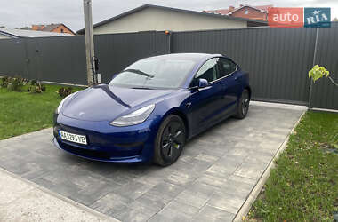 Tesla Model 3  2021