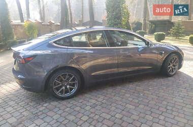 Tesla Model 3  2018