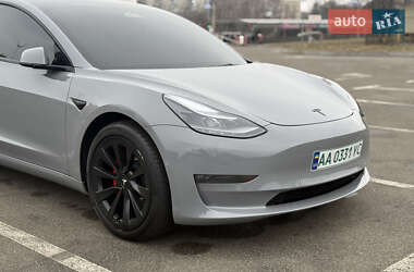 Tesla Model 3  2022