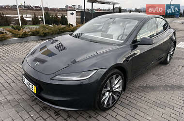 Tesla Model 3  2023