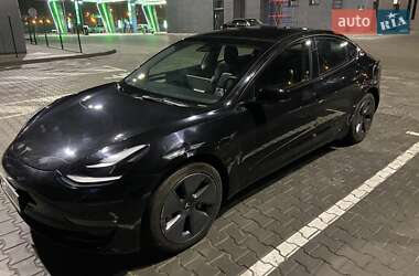 Tesla Model 3  2021