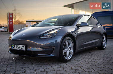 Tesla Model 3  2022