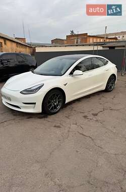 Tesla Model 3  2020
