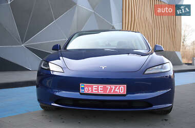 Tesla Model 3  2024
