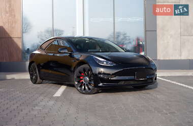 Tesla Model 3  2021