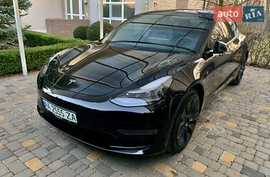 Tesla Model 3  2021
