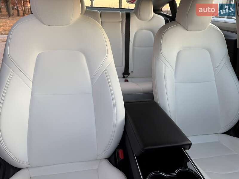 Седан Tesla Model 3 2018 в Черновцах фото 4 Седан Tesla Model 3 2018 в Черновцах