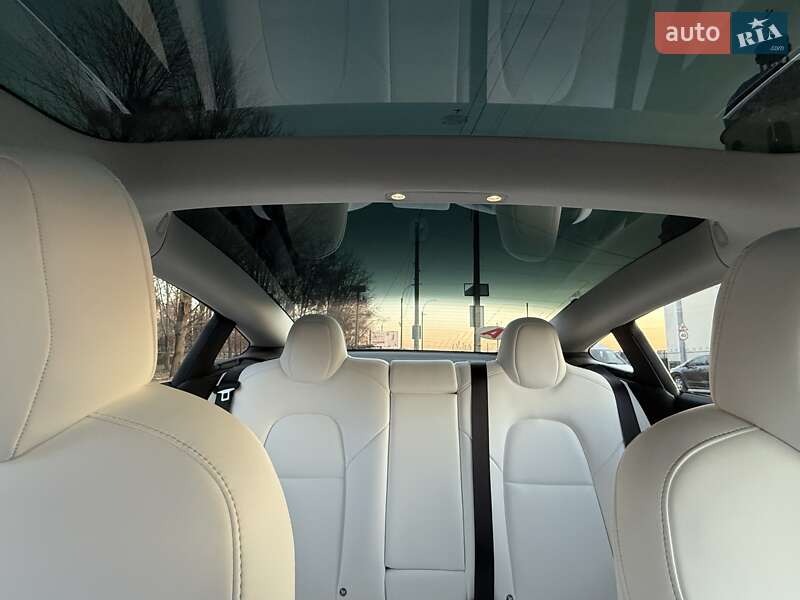 Седан Tesla Model 3 2018 в Черновцах фото 5 Седан Tesla Model 3 2018 в Черновцах