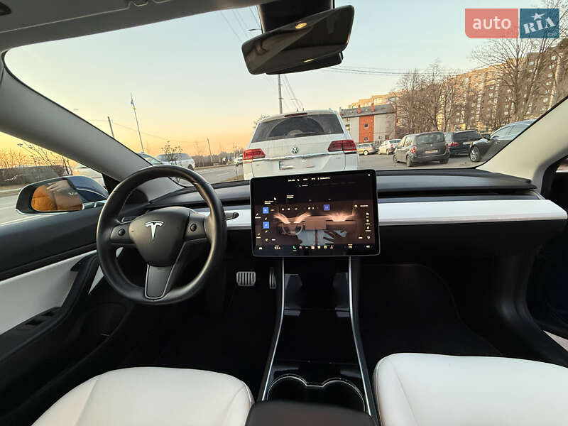 Седан Tesla Model 3 2018 в Черновцах фото 7 Седан Tesla Model 3 2018 в Черновцах