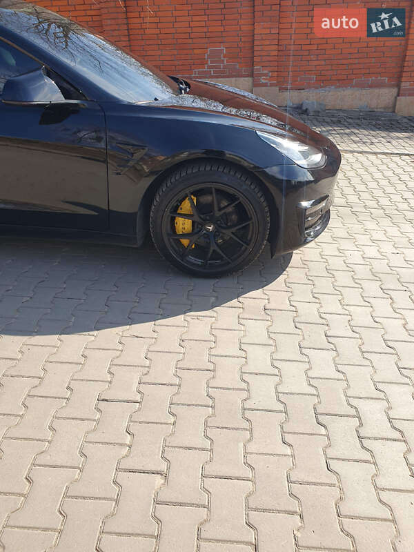 Седан Tesla Model 3 2020 в Хмельницком фото 6 Седан Tesla Model 3 2020 в Хмельницком