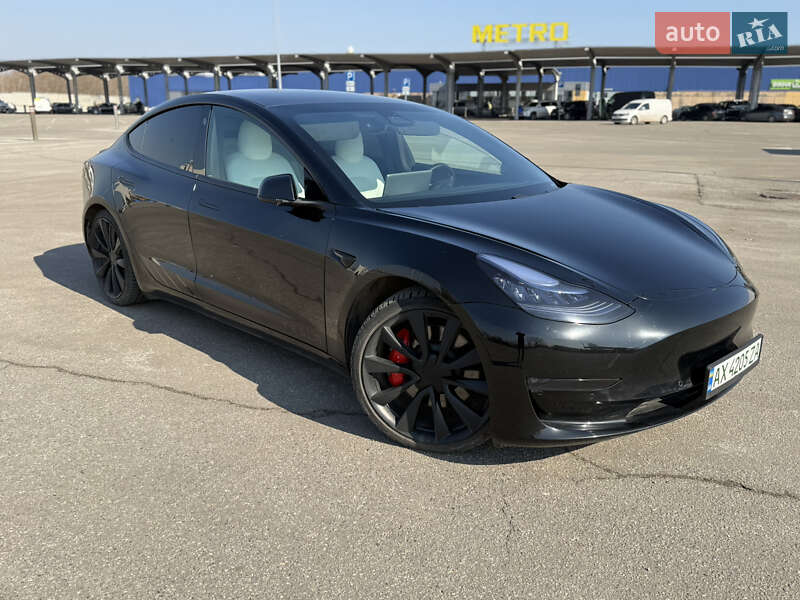 Tesla Model 3 2020
