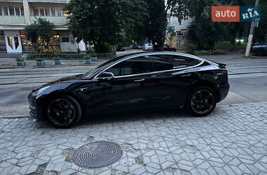 Tesla Model 3  2018