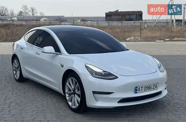Tesla Model 3  2020