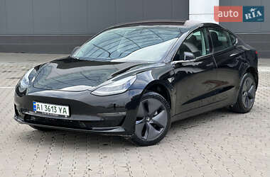 Tesla Model 3  2019