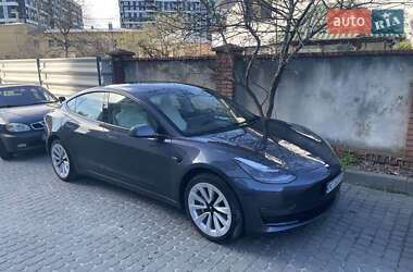 Tesla Model 3  2021