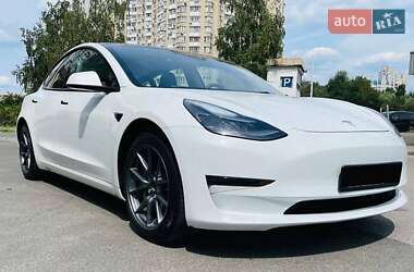 Tesla Model 3  2023