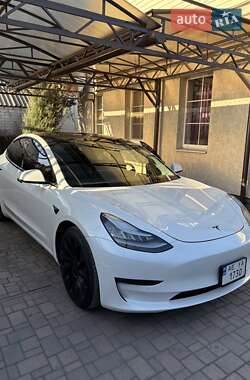 Tesla Model 3  2019