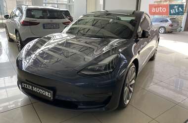 Tesla Model 3  2022