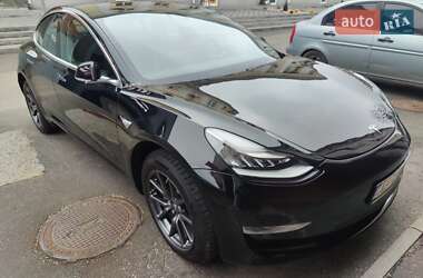 Tesla Model 3  2018