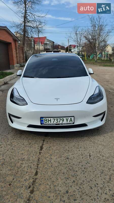 Tesla Model 3 2022