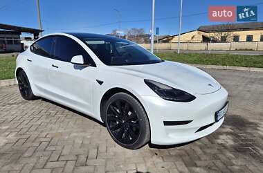 Tesla Model 3  2020