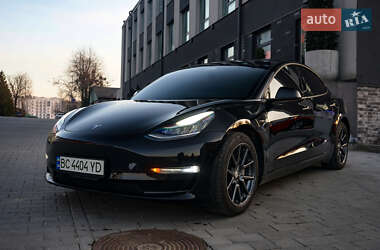 Tesla Model 3  2018