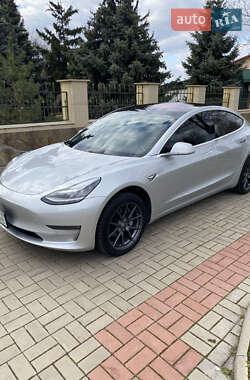 Tesla Model 3  2018
