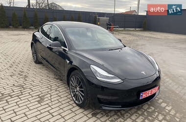 Tesla Model 3  2019