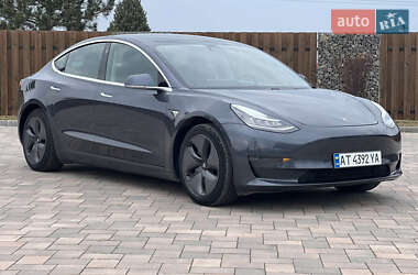 Tesla Model 3 2020