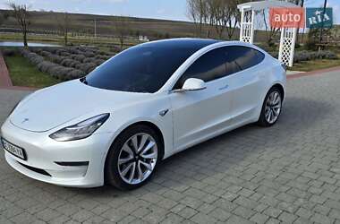 Tesla Model 3  2020