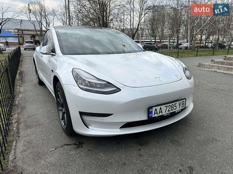 Седан Tesla Model 3 2019 в Киеве Седан Tesla Model 3 2019 в Киеве