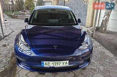 Tesla Model 3  2023