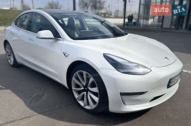 Tesla Model 3 2020