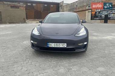 Tesla Model 3  2019