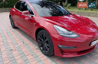 Tesla Model 3  2018