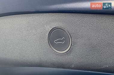 Tesla Model 3  2022