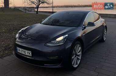Tesla Model 3  2018
