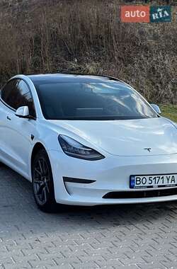 Tesla Model 3  2019